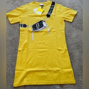 The Marc Jacobs Teen Girls Yellow and Black Embellished camera bag T shirt Dress